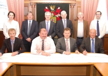 Signing of Road Contracts 379 x 269